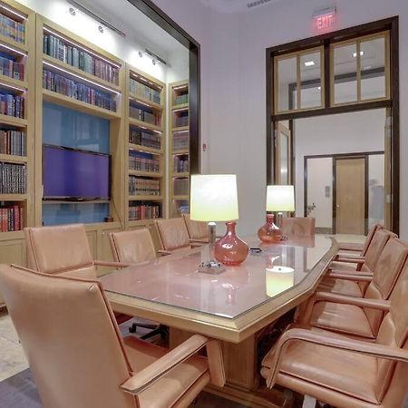 Prime Location Retreat Close To Dc And Metro Арлингтон Экстерьер фото