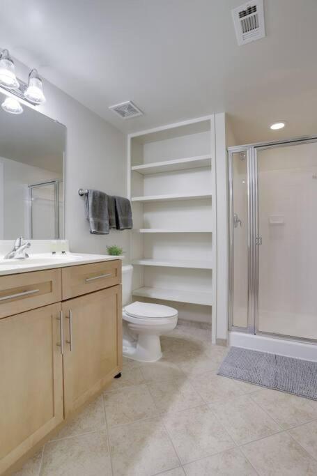 Prime Location Retreat Close To Dc And Metro Арлингтон Экстерьер фото